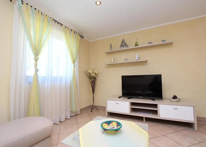 Pataj Διαμέρισμα Ρόβινι